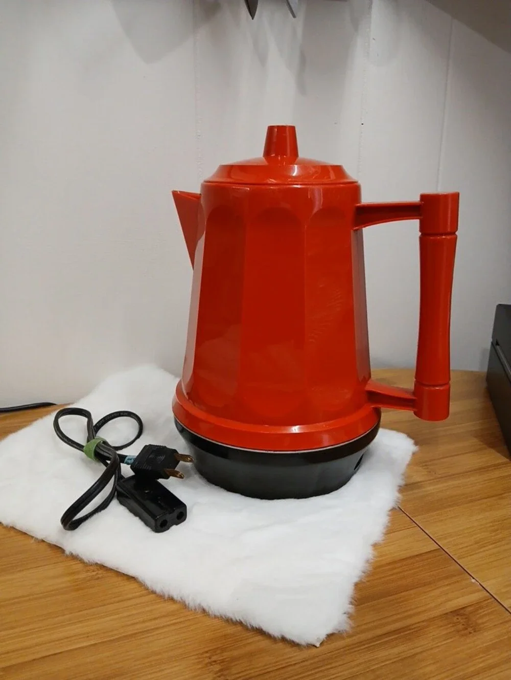 VTG 70's Burnt Orange Electric Mirro-Matic 8c. Coffee Percolator Works!